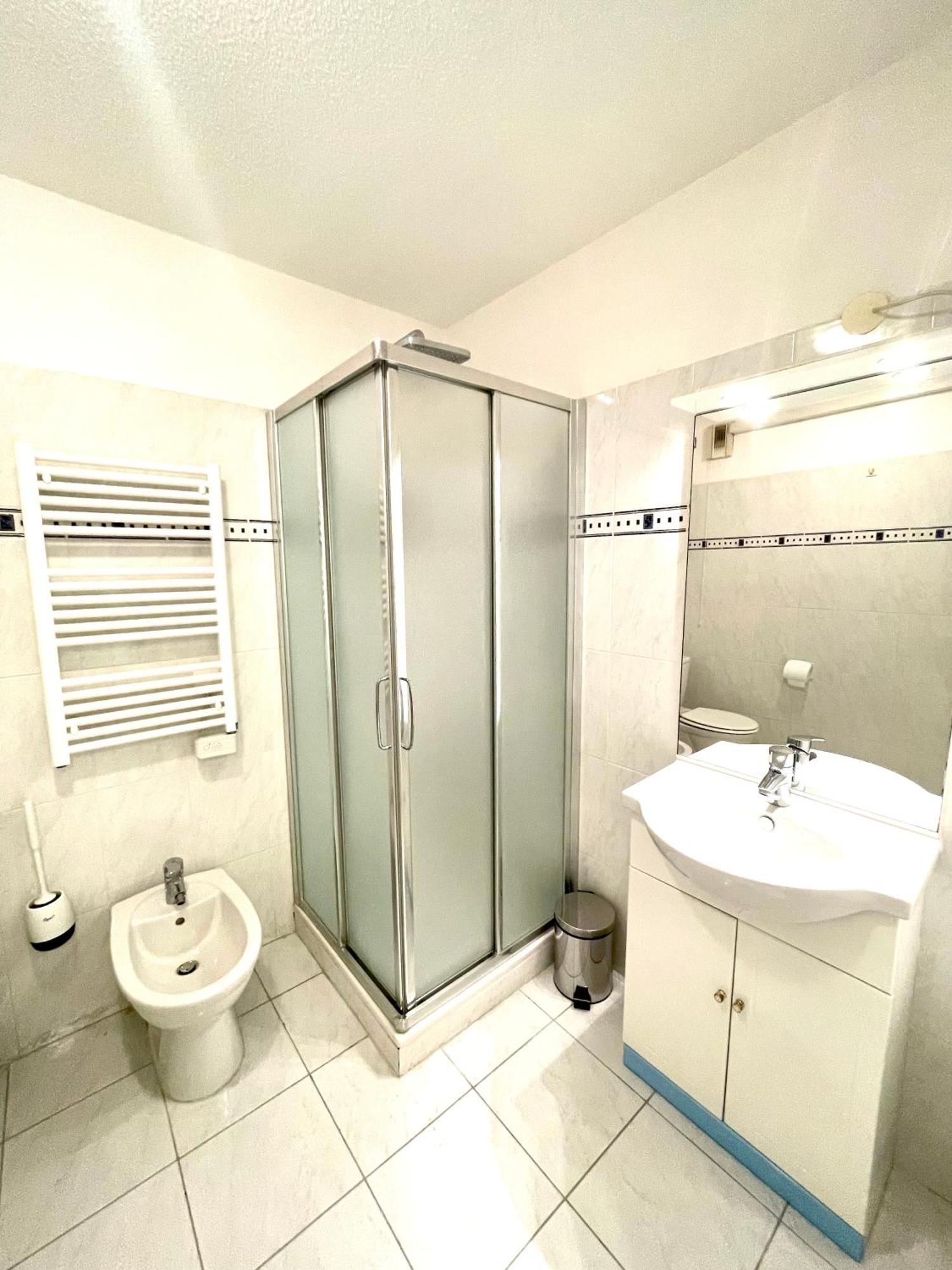 Royal Plazza, Beau T2 Centre Ville, Parking Menton Luaran gambar